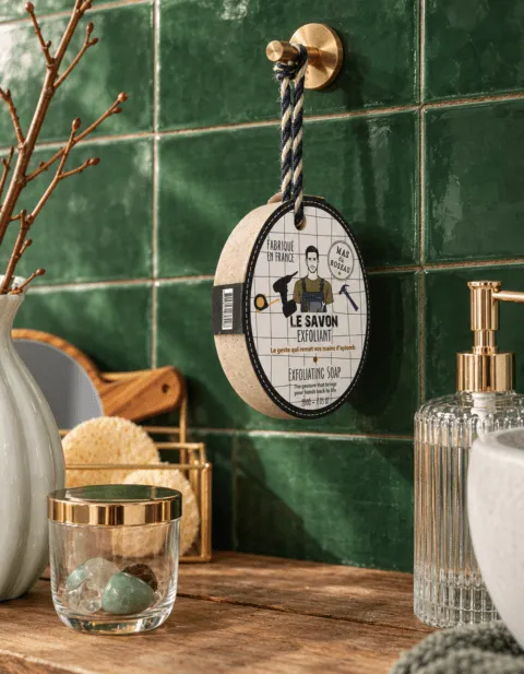 Mas du Roseau Just Men savon exfoliant homme santal mains et corps