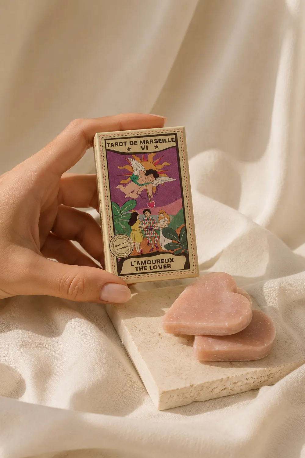 Mas du Roseau Tarot Le Cœur savon solide cœur floral