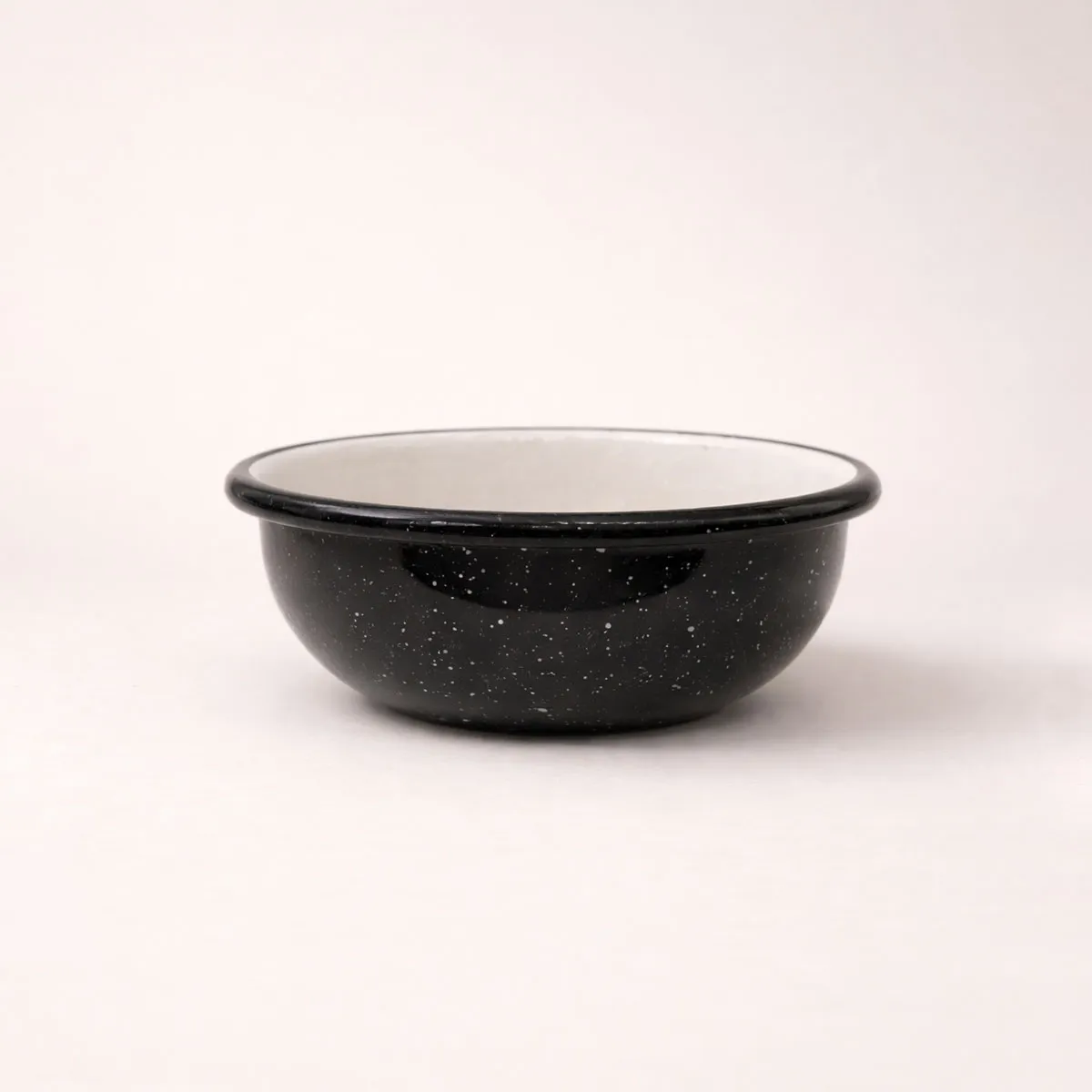 Mas du Roseau Wouf & Co gamelle tôle émaillée mouchetée