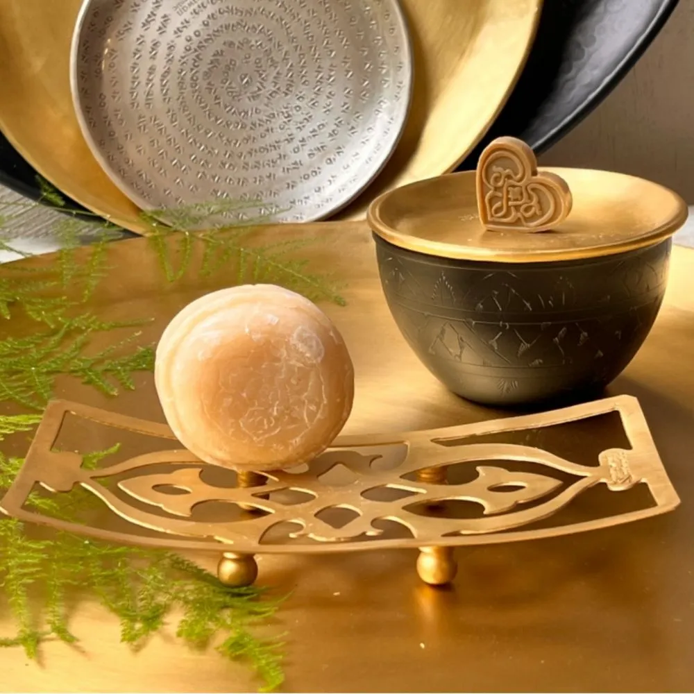Savonnerie Buissonnière porte-savon laiton doré lisse 110g