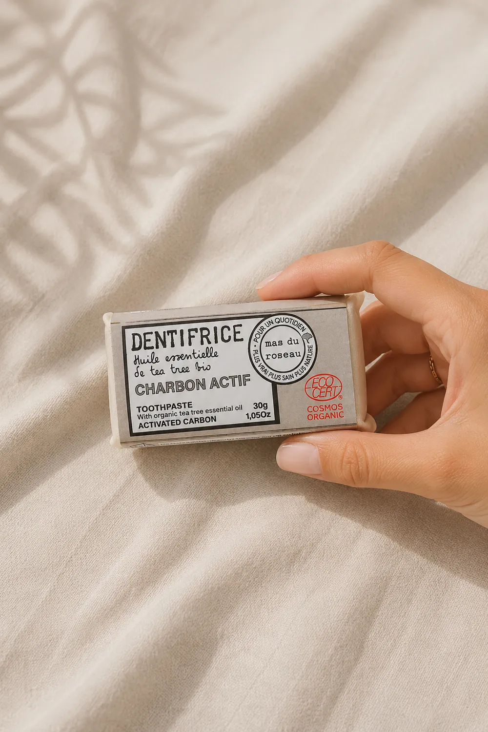 Mas du Roseau Philosophie dentifrice solide charbon actif éclat