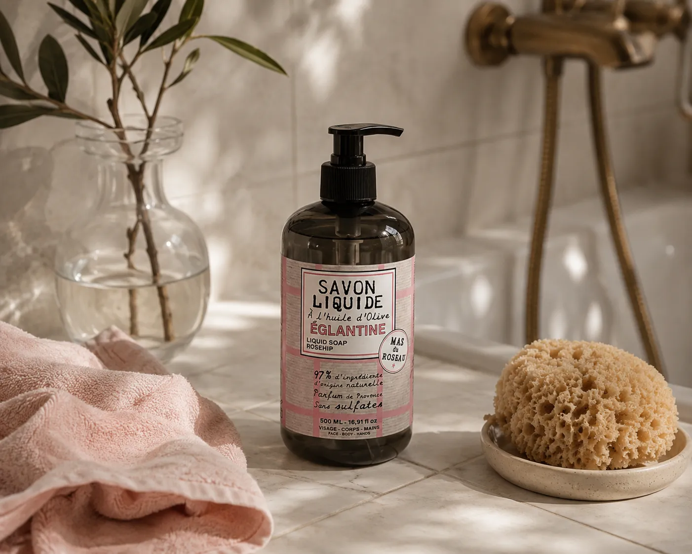 Mas du Roseau Philosophie Églantine savon liquide floral mains corps